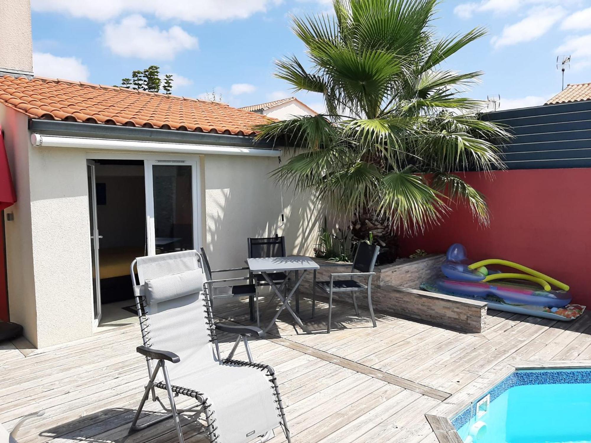 Studio Independant Chez L'Habitant Avec Piscine Et Cuisine Exterieures La Rochelle  Exterior photo
