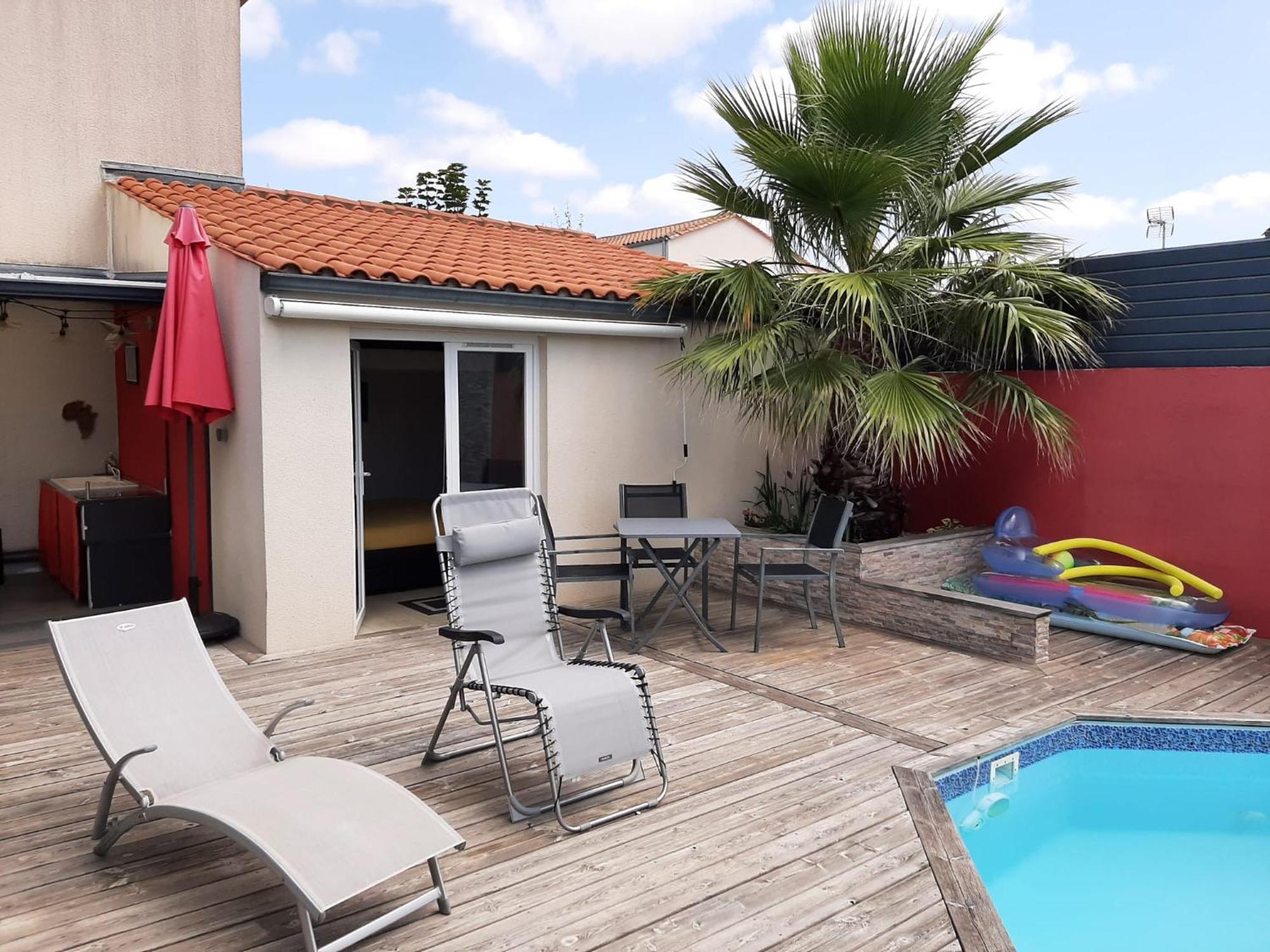 Studio Independant Chez L'Habitant Avec Piscine Et Cuisine Exterieures La Rochelle  Exterior photo